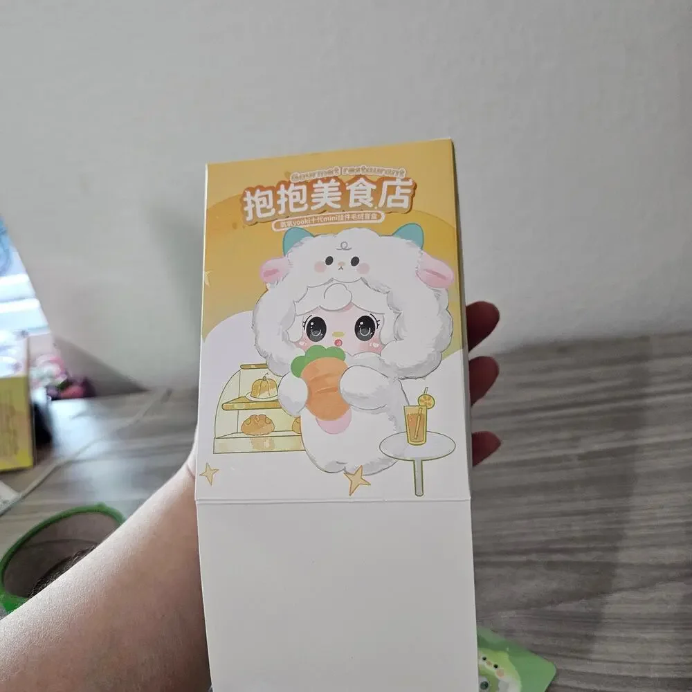 Yooki Hug Gourmet Restaurant Vinyl Plush Pendent CONFIRMED Sweet Parrot